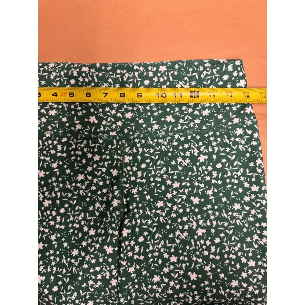 Old Navy Active Sz Large Floral Bike Shorts Green High Rise PowerSoft Athletic - Picture 7 of 7
